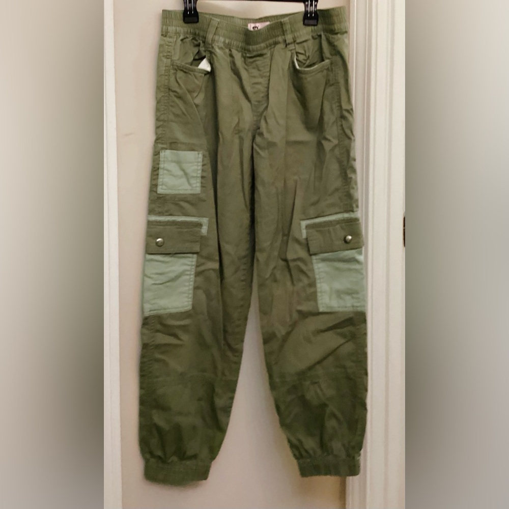 Girls SO Multi Pocket Olive Green Cargo Pants, Size XLG Bundle Deals!